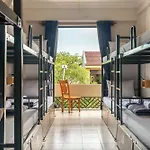 Harmony Old Town Hostel And Pool Bar