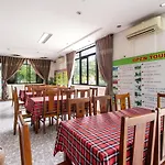 Oyo 594 Cua Dai Beach