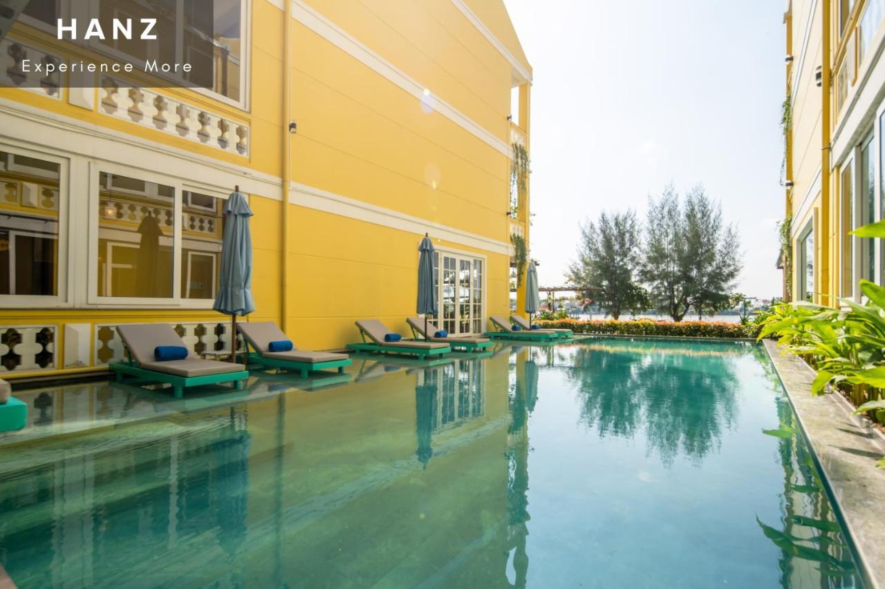 Hanz Triple Riverside Villa Hoi An