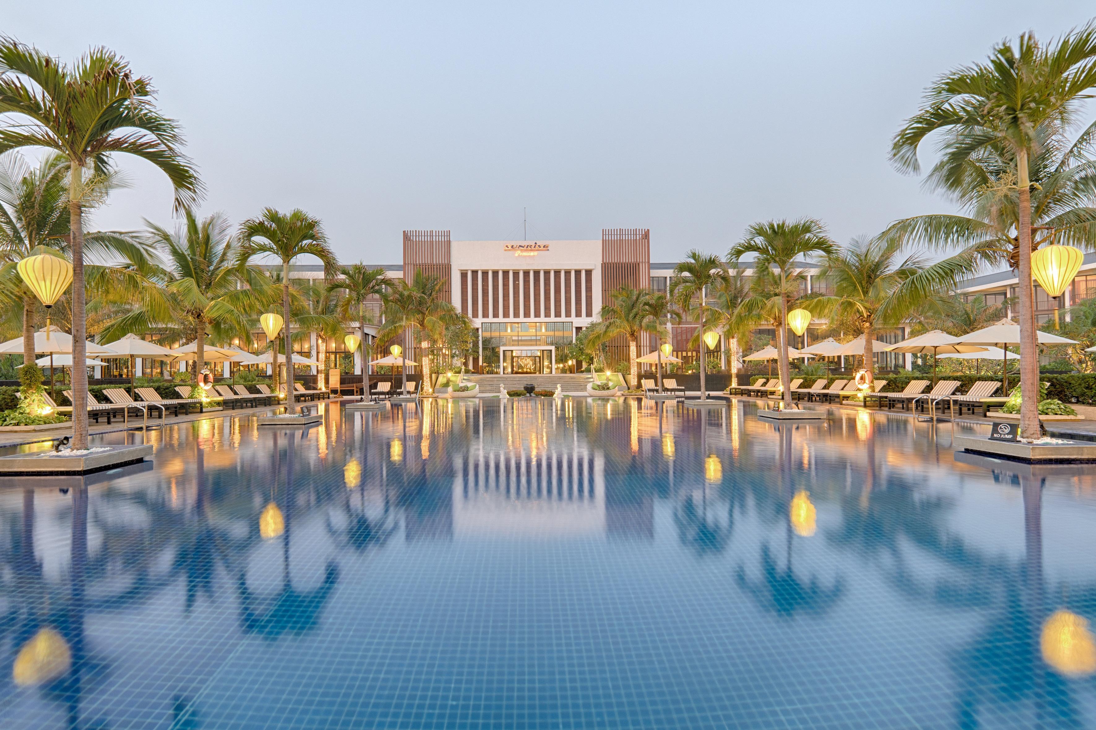 Sunrise Premium & Resort