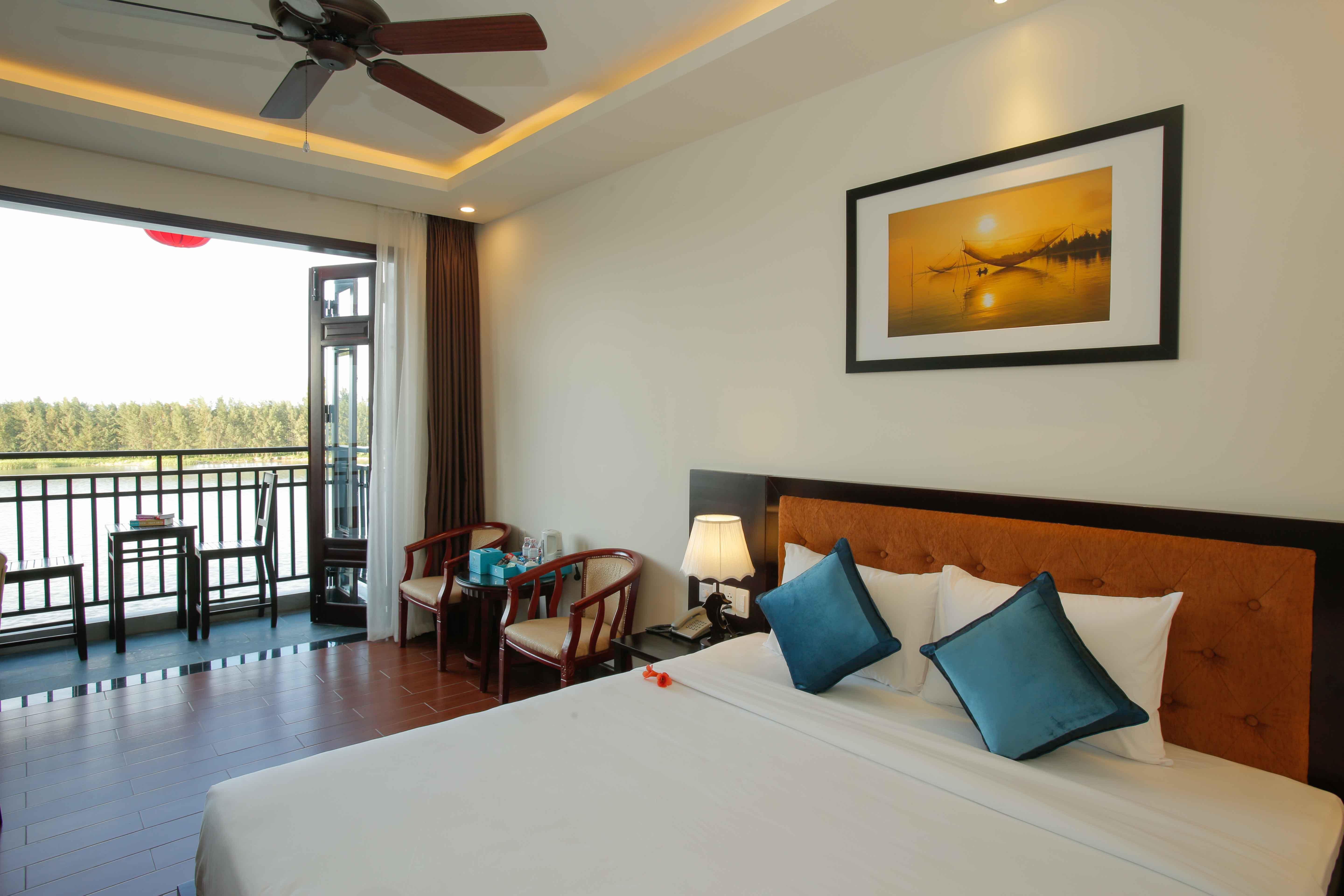 Pearl River & Hotel 4*