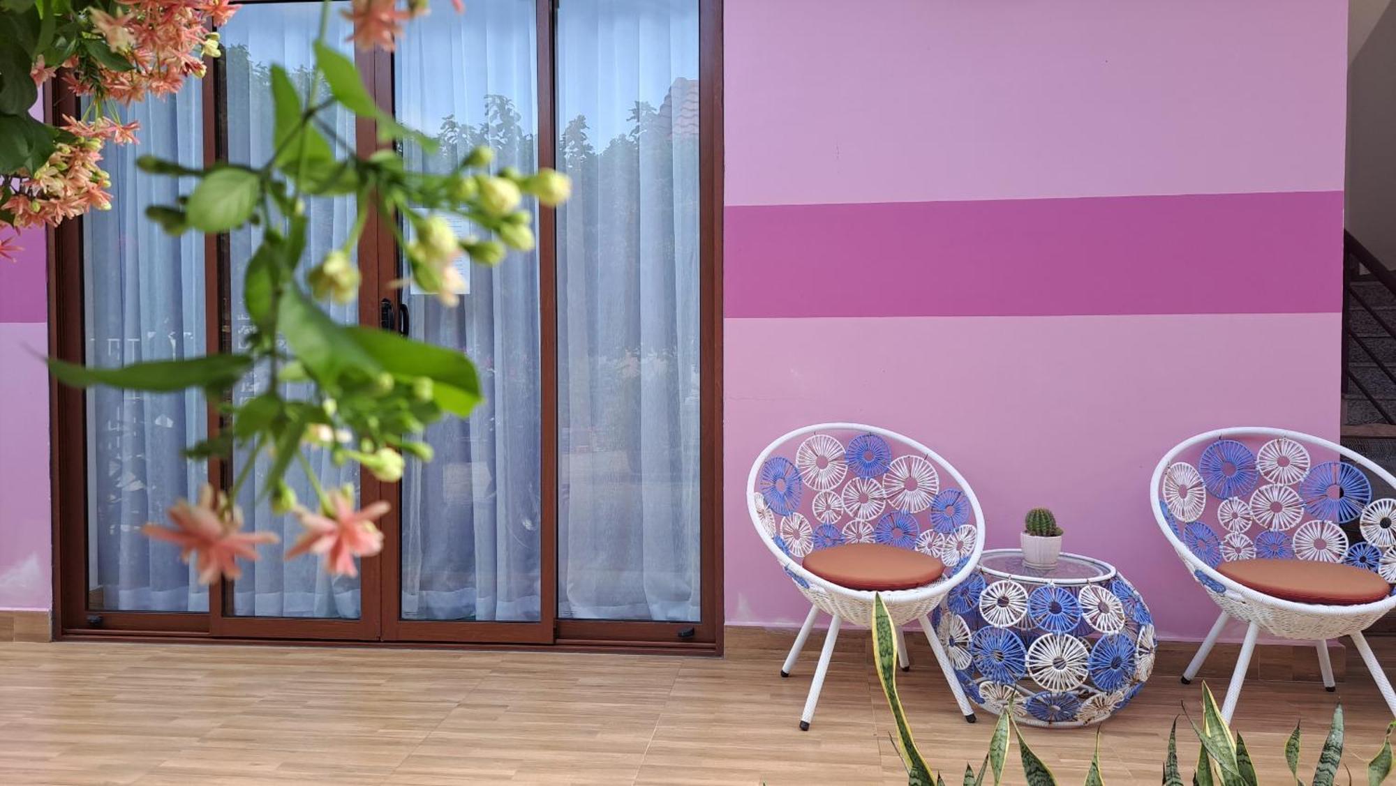 Pink House Homestay