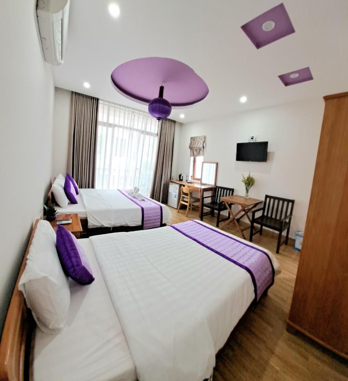 Pink House Homestay *