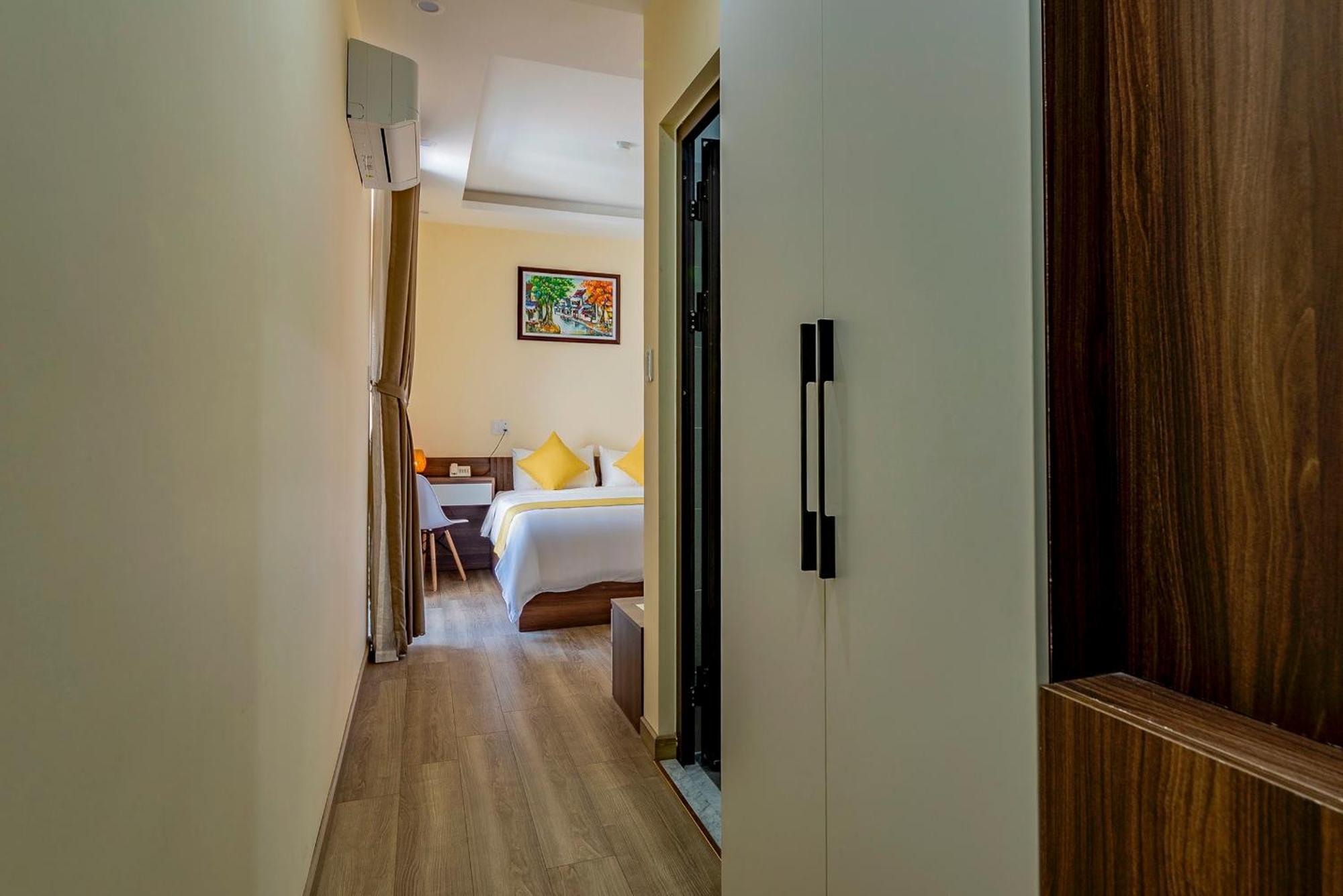 Hill 2* Hoi An
