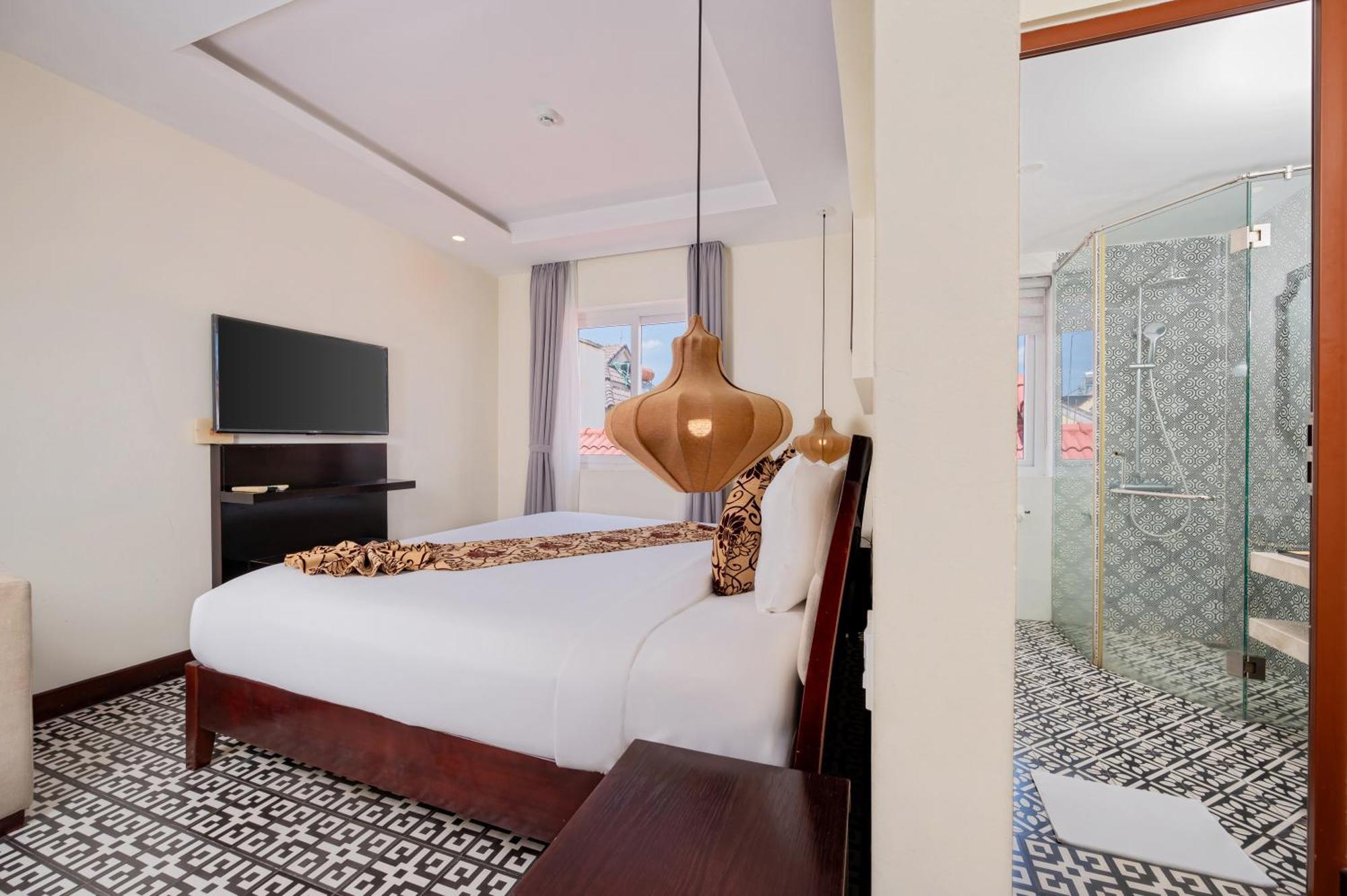 Canal House Hotel 3*