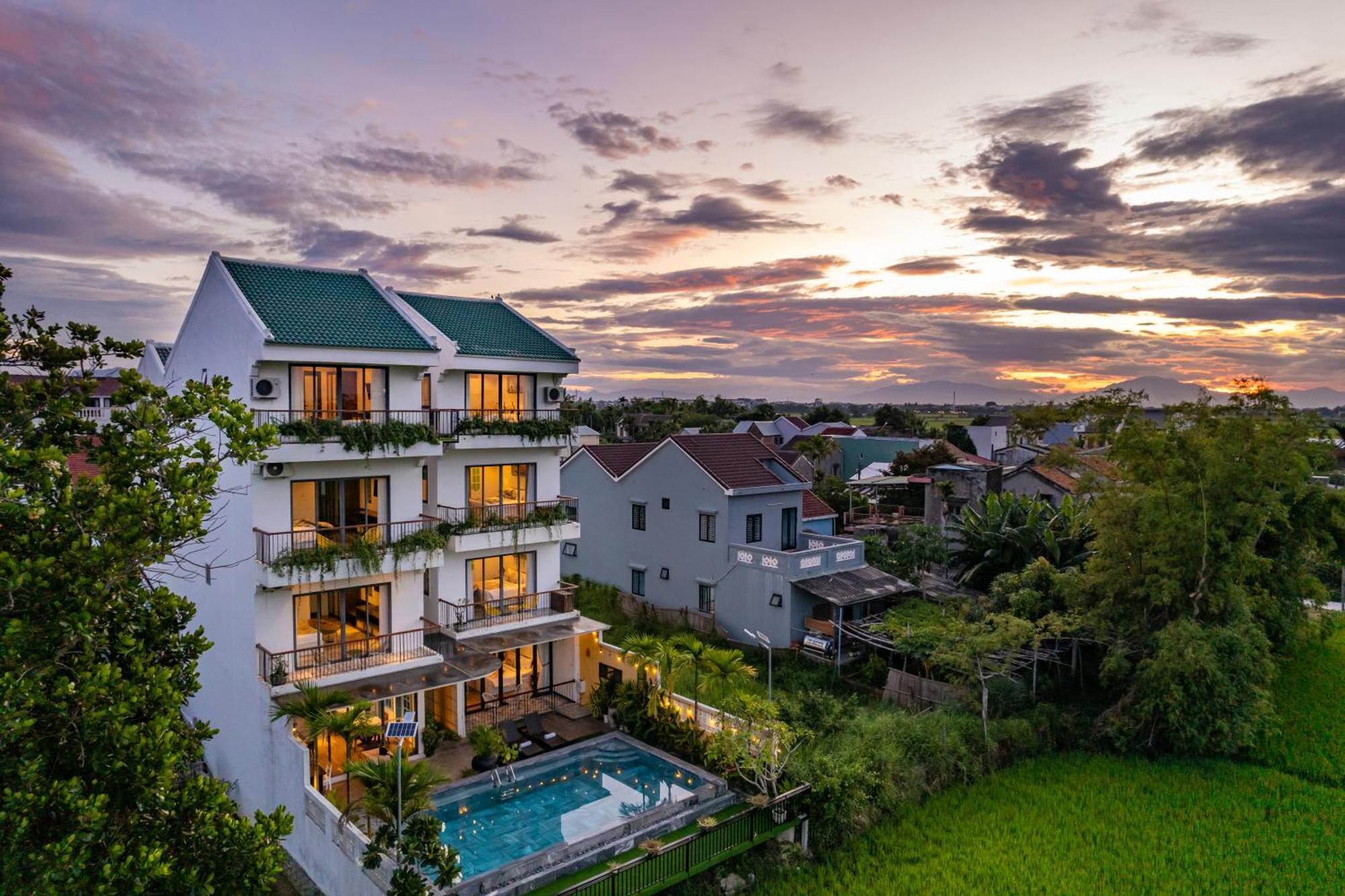 Hotel Bs Jade