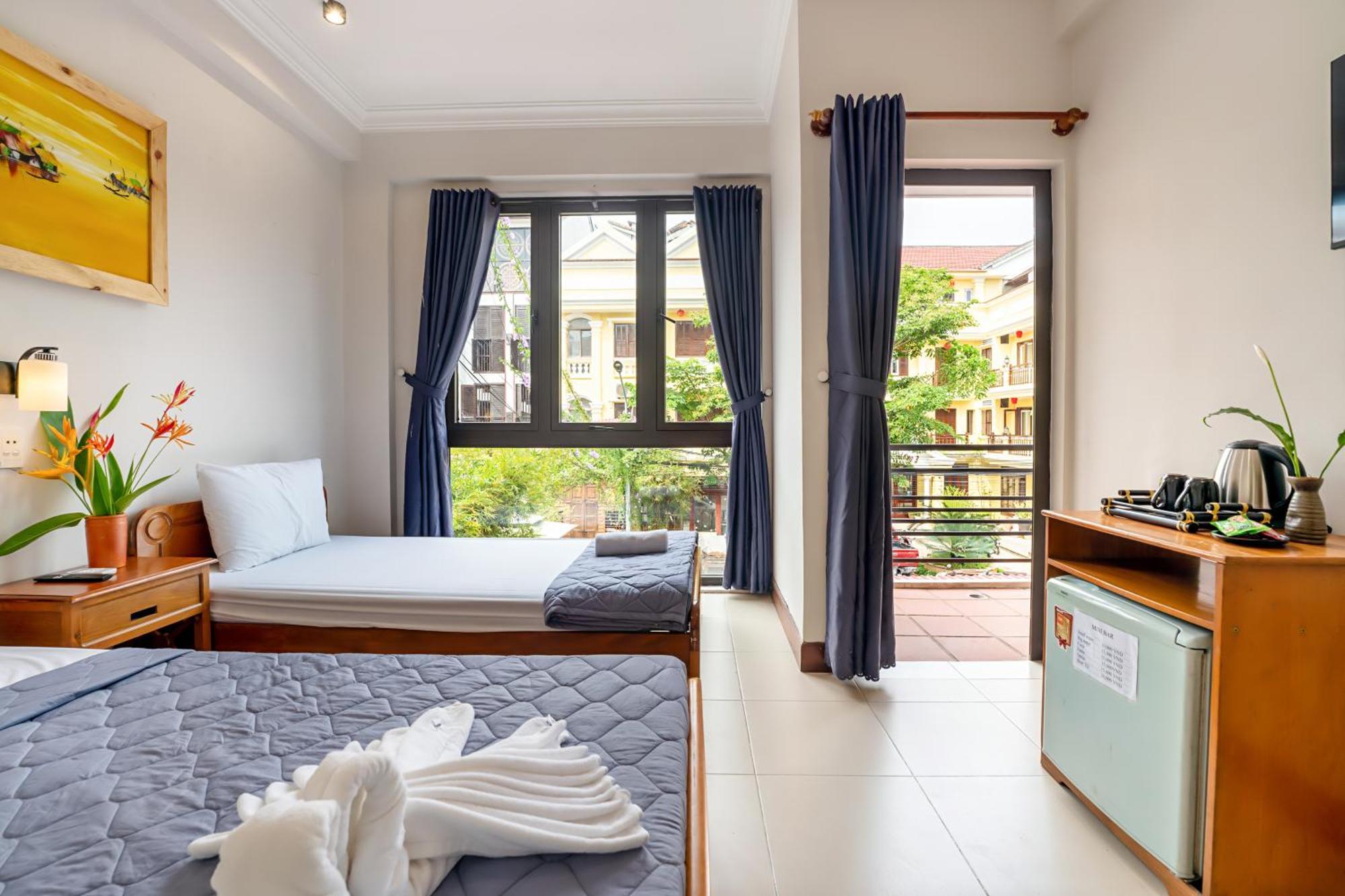 Harmony Old Town And Pool Bar Hoi An