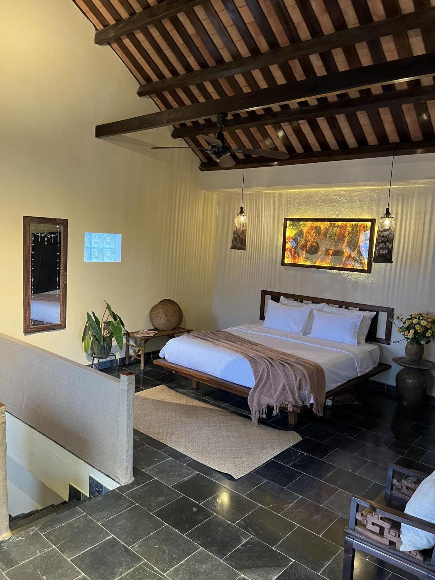 Pao Homes - Riverside House Hotel