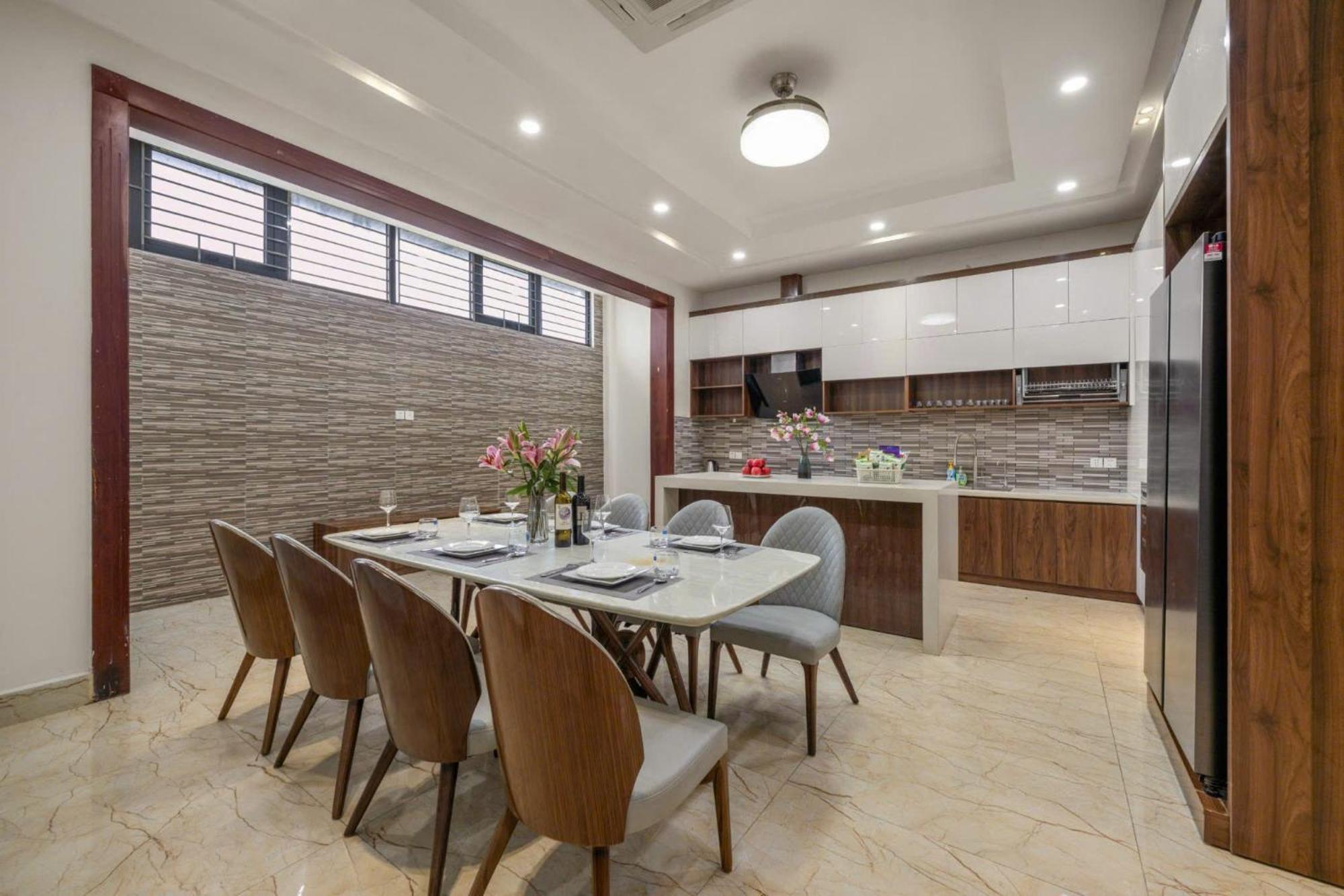 Villa Large *