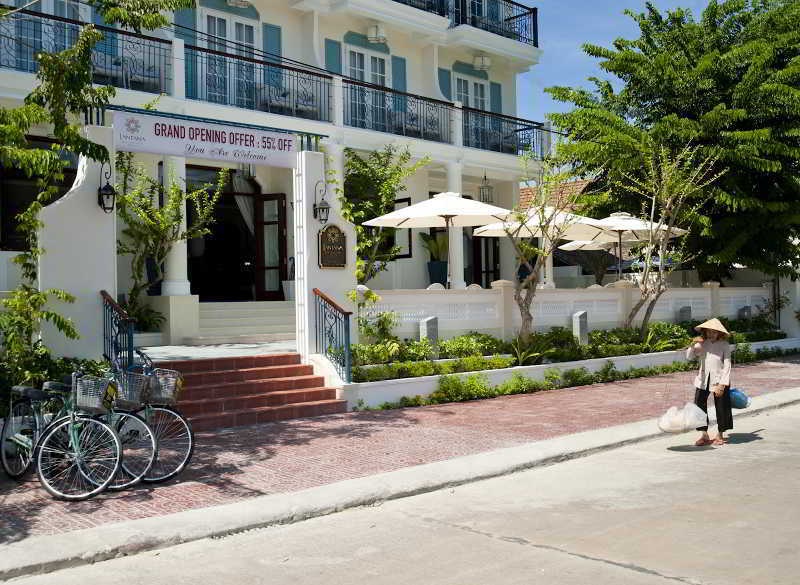 Lantana Boutique Hotel 4*