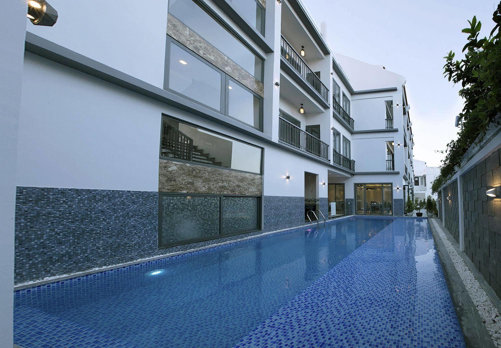 Khách sạn Ivy 4*
