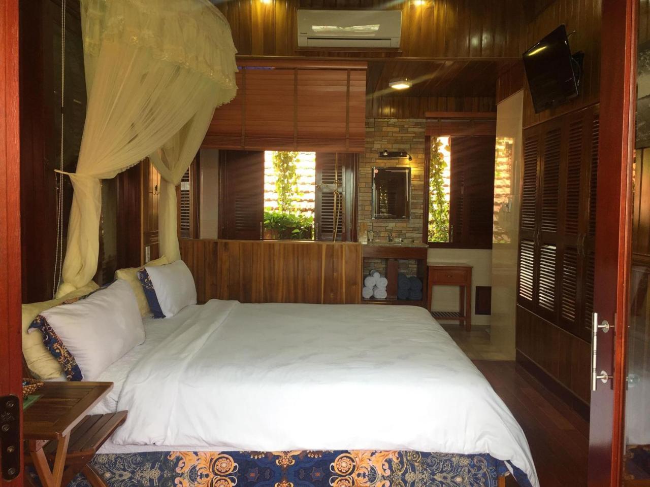 Khamy Riverside Resort Hoi An