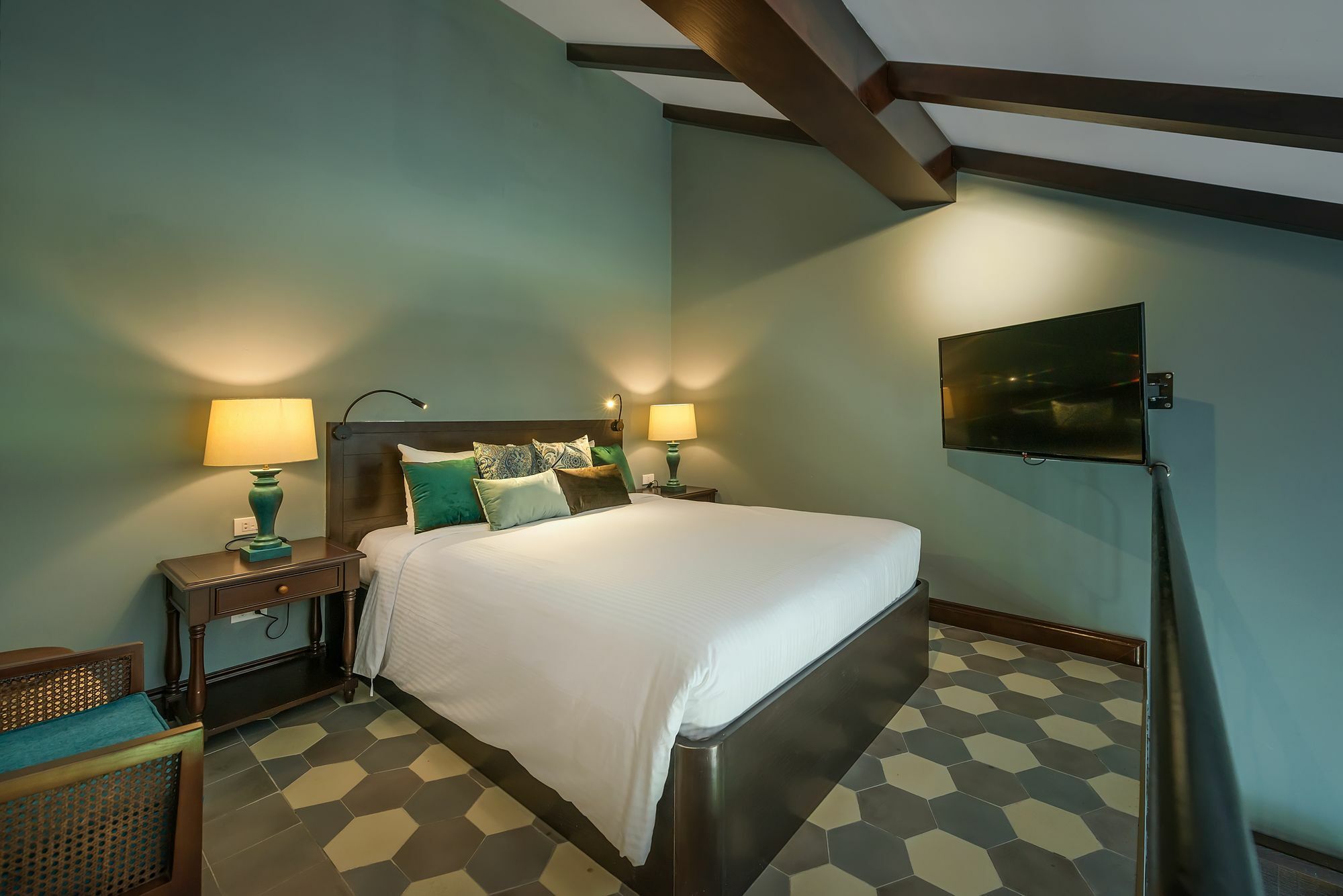 Aira Boutique & Hotel