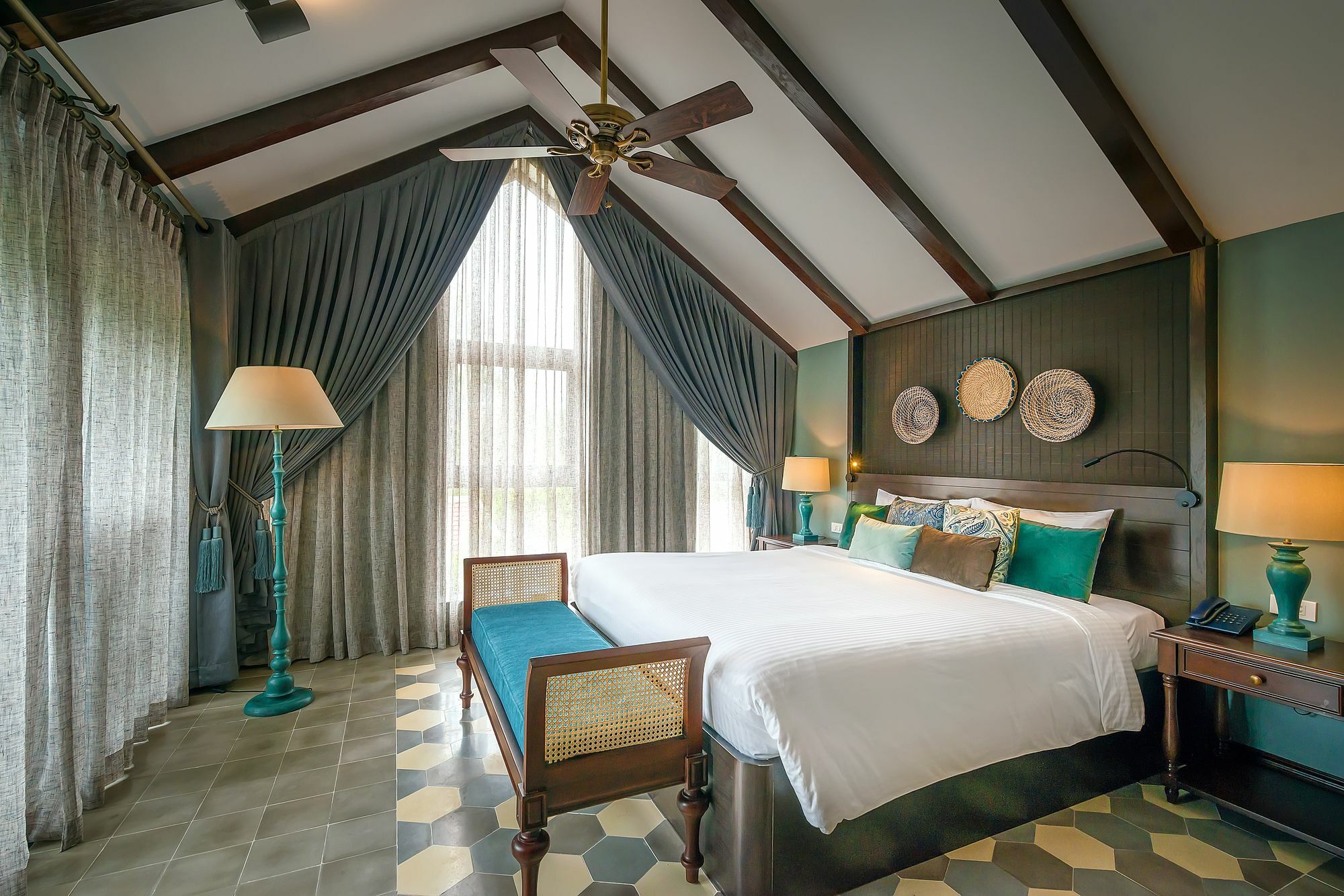 Aira Boutique & Hotel 4*