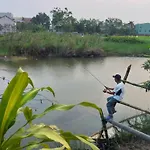 Gió Chiều Homestay - Thôn quê 2 mặt sông có bể bơi