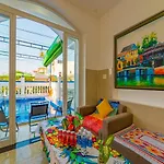 Happy Monkey Hostel