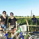 Riverside Hamlet Homestay & Villa