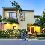 Serene Villa, 4Brs Riverside, Private Pool