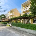 Triple Riverside Villa Hotel Hoian