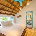 Life Beach Villa