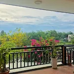 Kiki Hostel & Pool Club