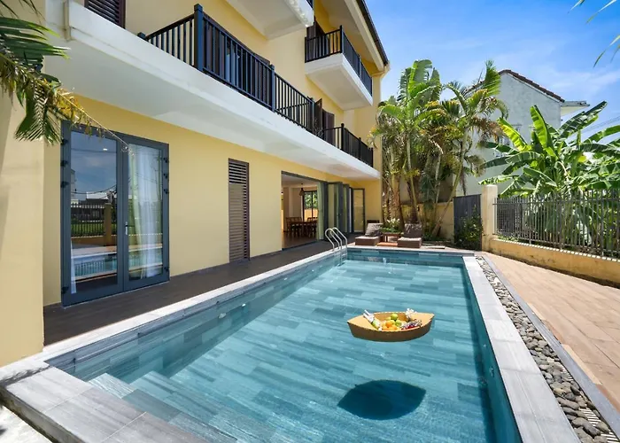 Palm Garden & Pool Villas