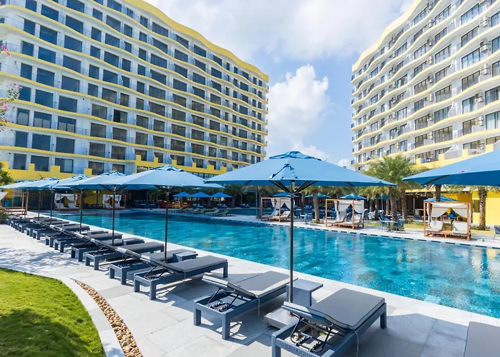 Hoi An Wyndham Beachfront Resort 3 Bedroom Pool Villa