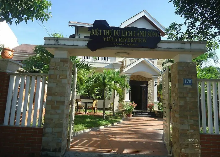 Villa Riverview