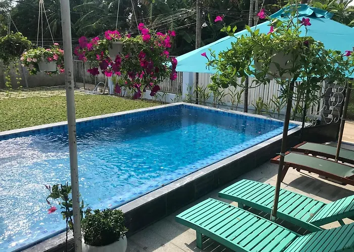 The Moon River Homestay & Villa