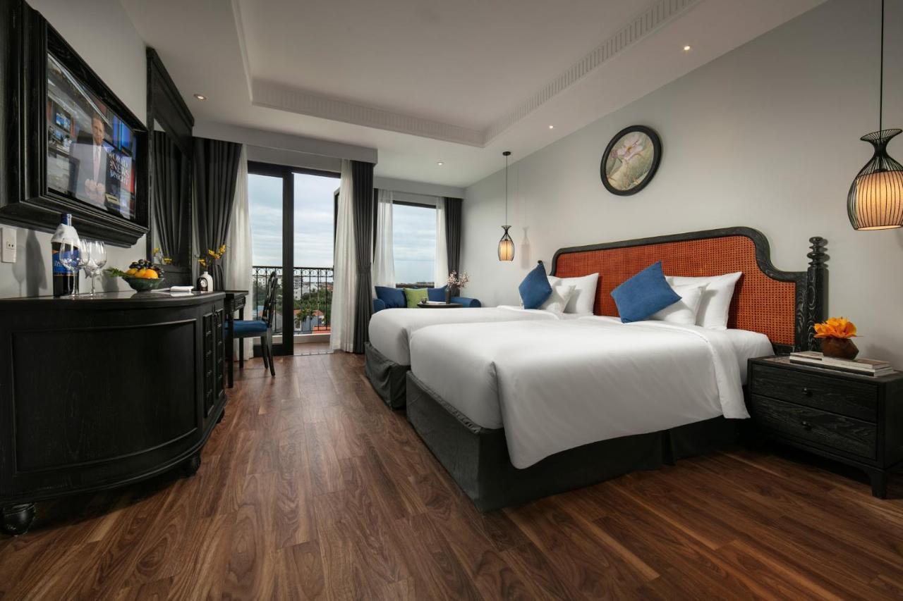 Boutique Và Shining Riverside Hội An