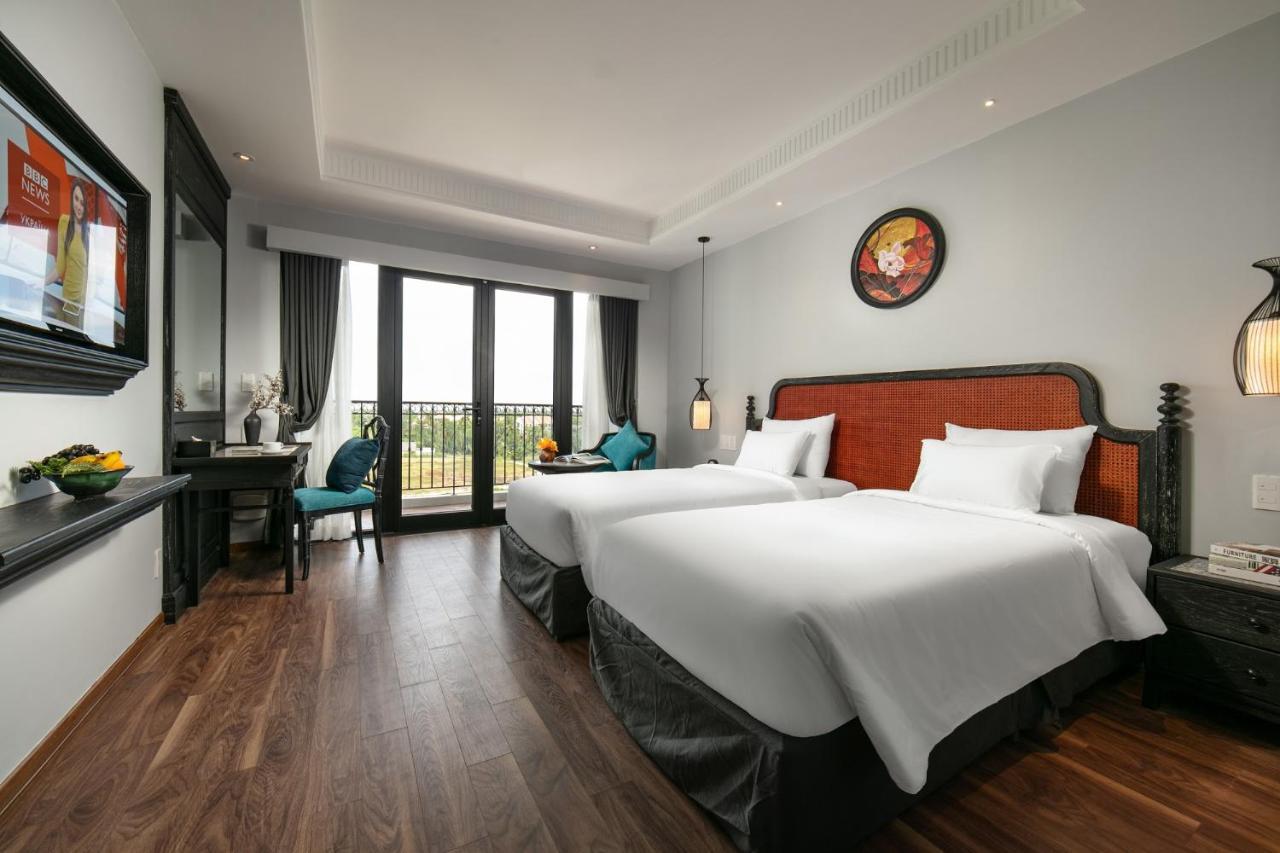 Boutique Và Shining Riverside Hội An