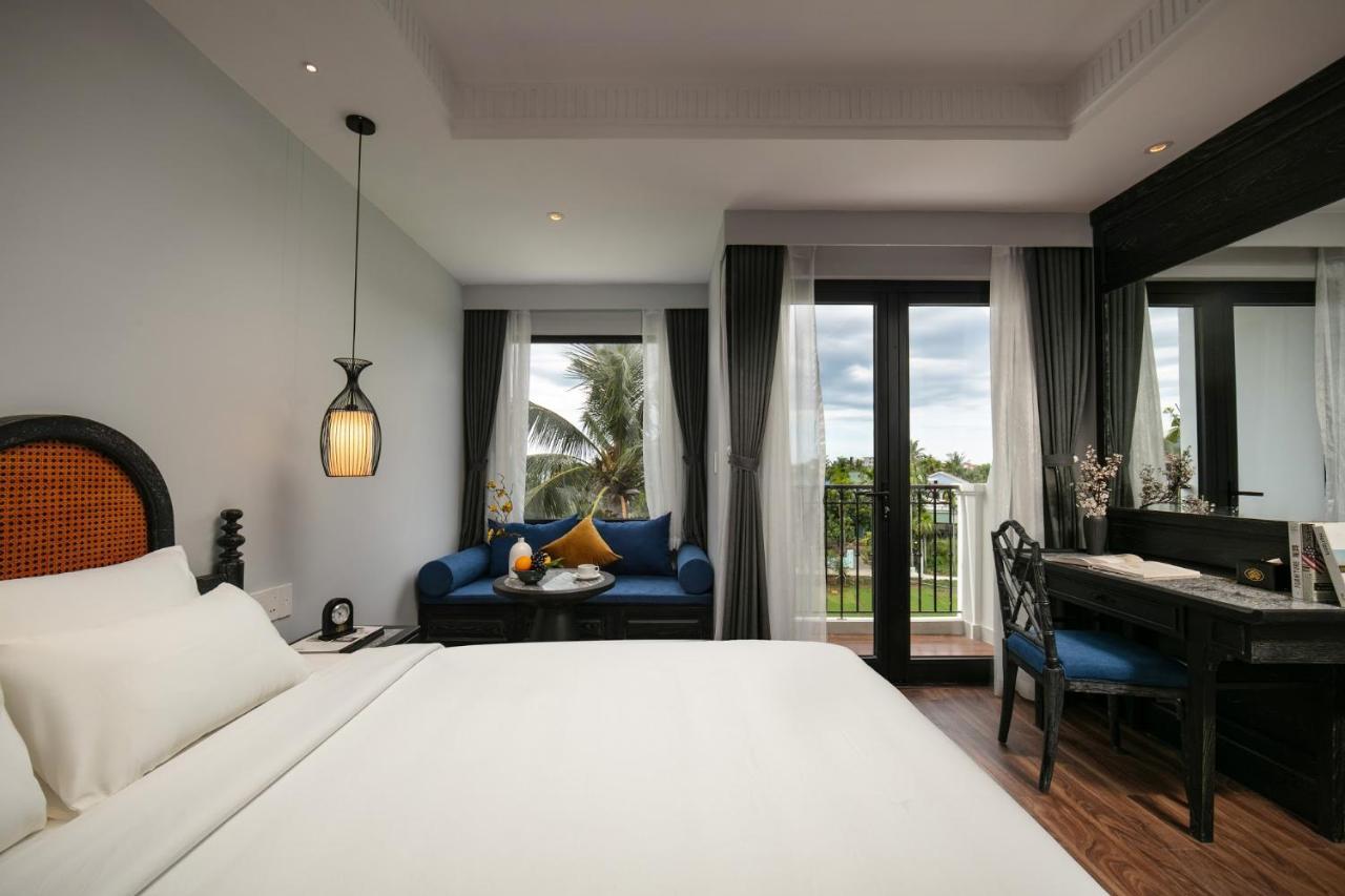 Boutique Và Shining Riverside Khách sạn 4*