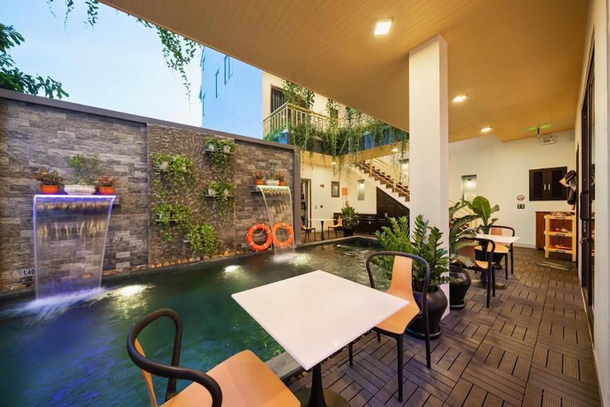 Primrose Boutique & Apartment