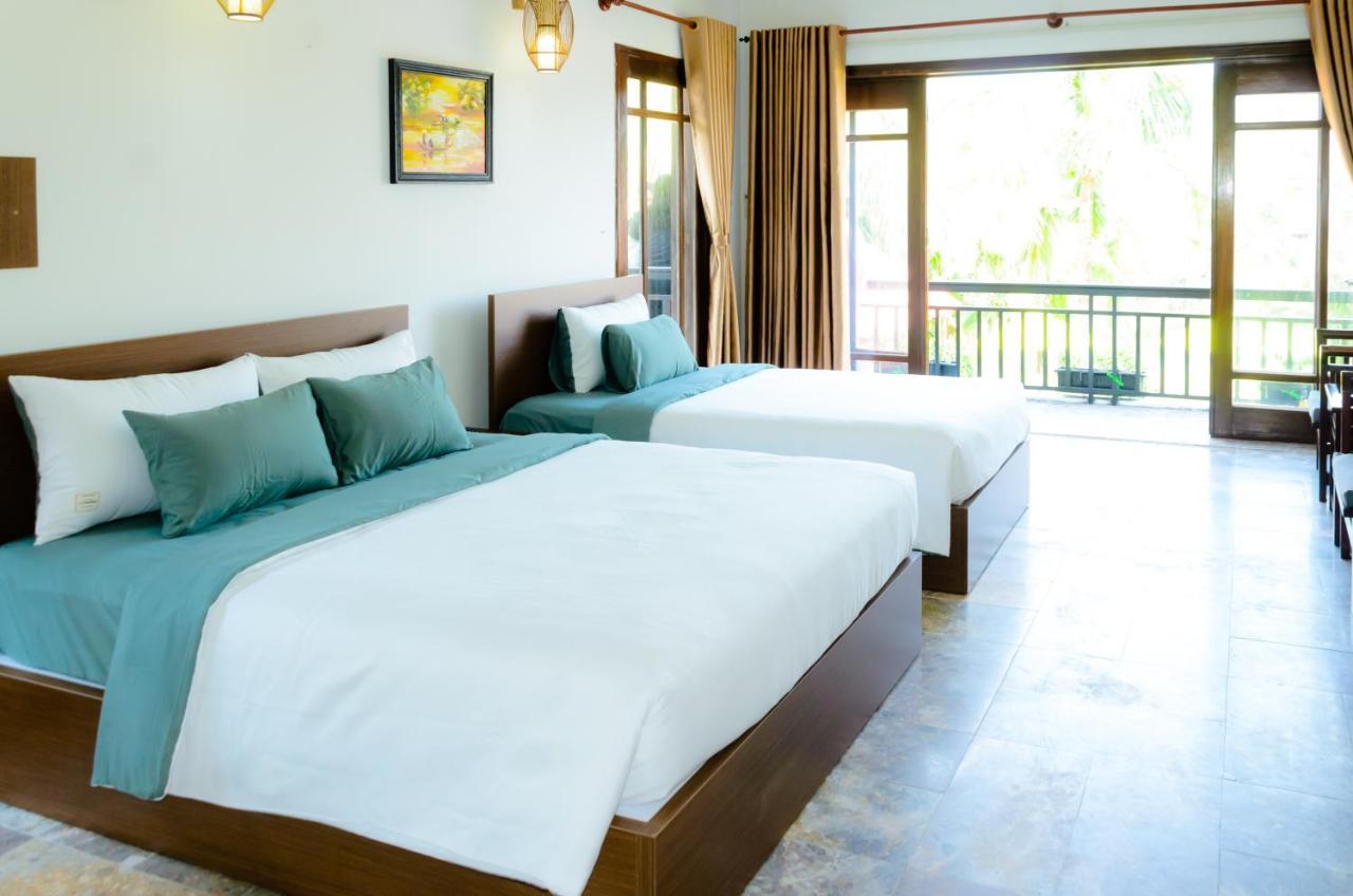 Riverside Bamboo Hotel