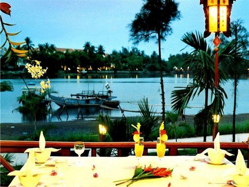 Pho Hoi Riverside