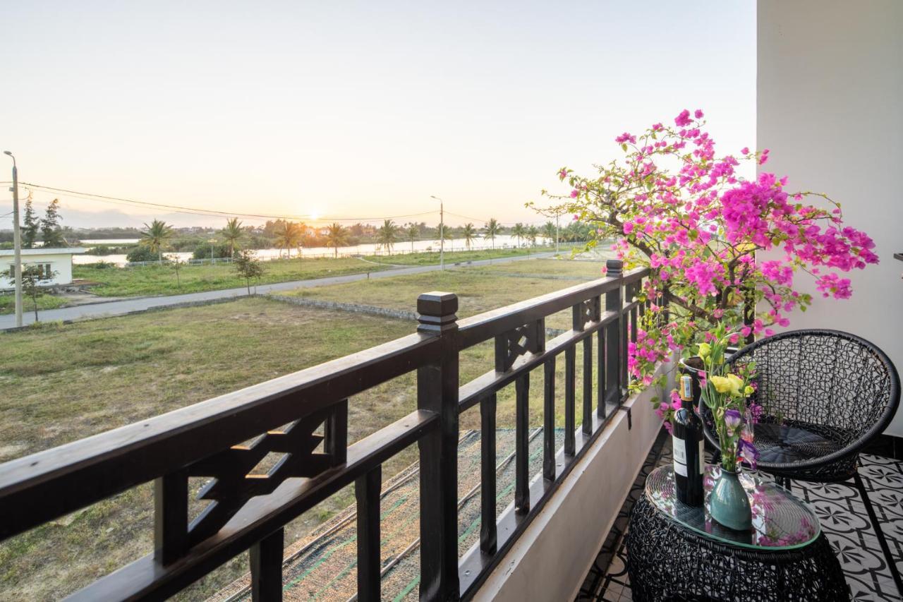 Villa River *