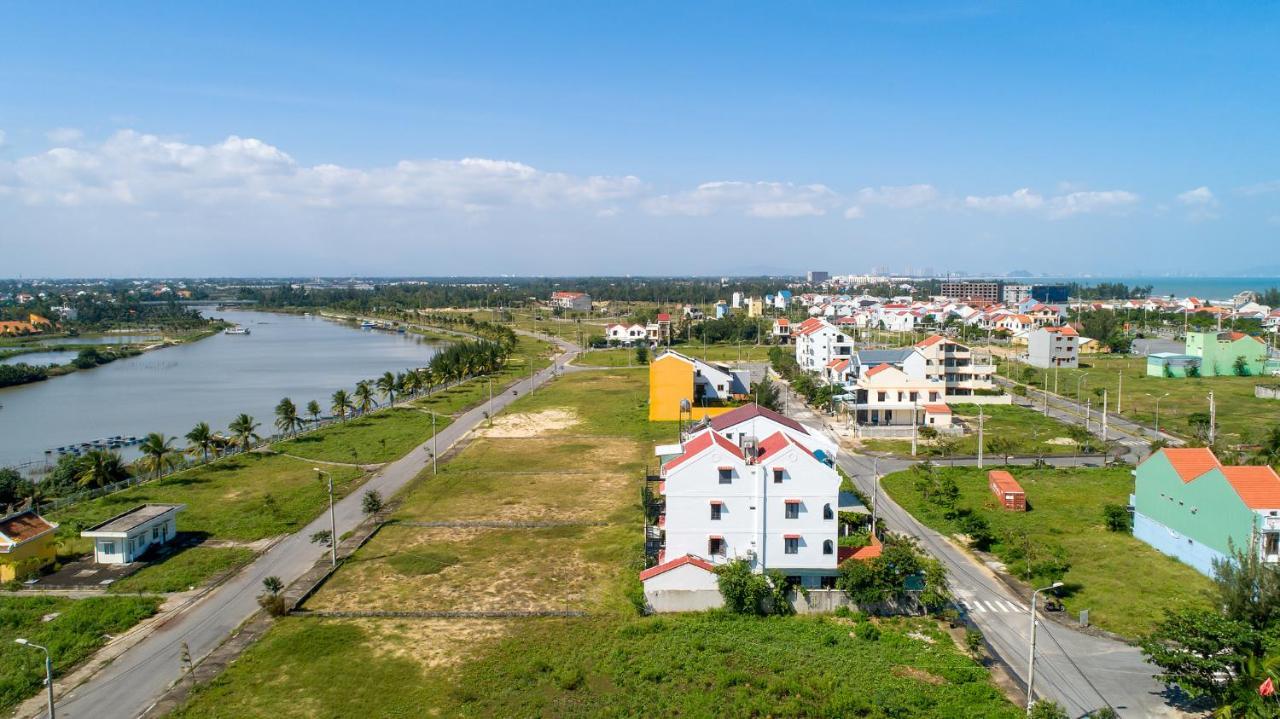 Villa River *