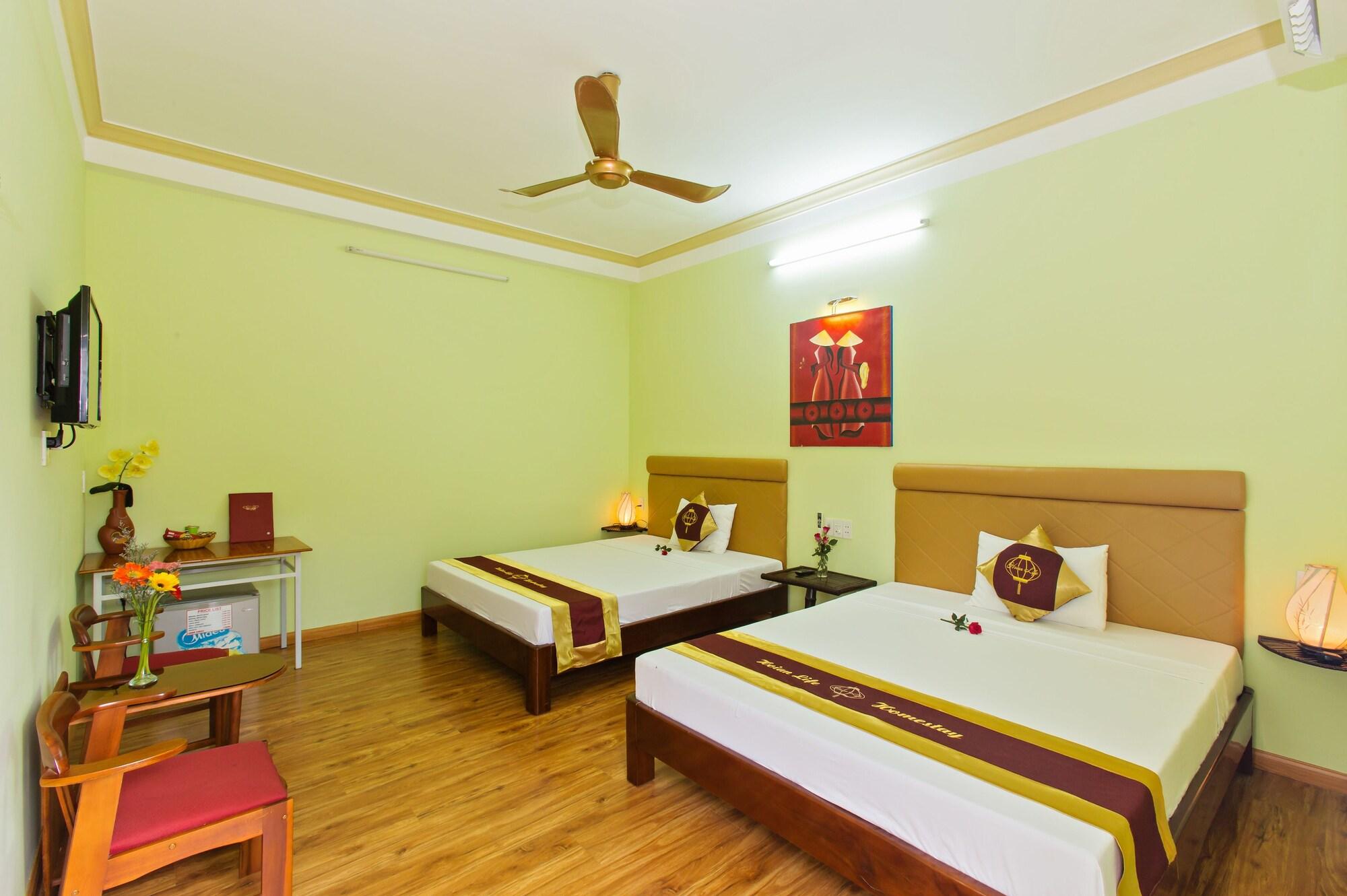 Life 2* Hoi An