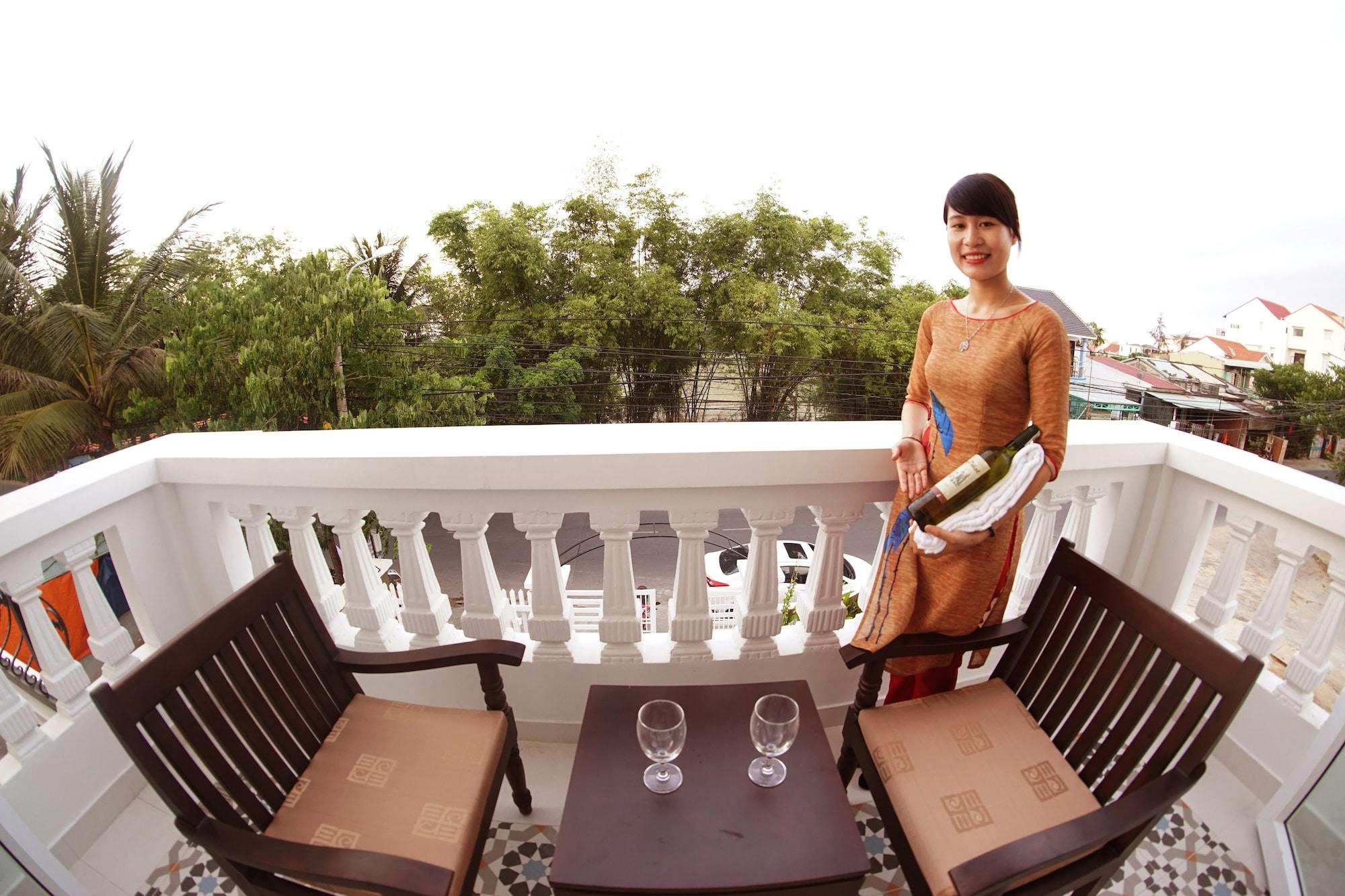 Villa Golden Bell Backpacker Hotel&pool Bar Hoi An