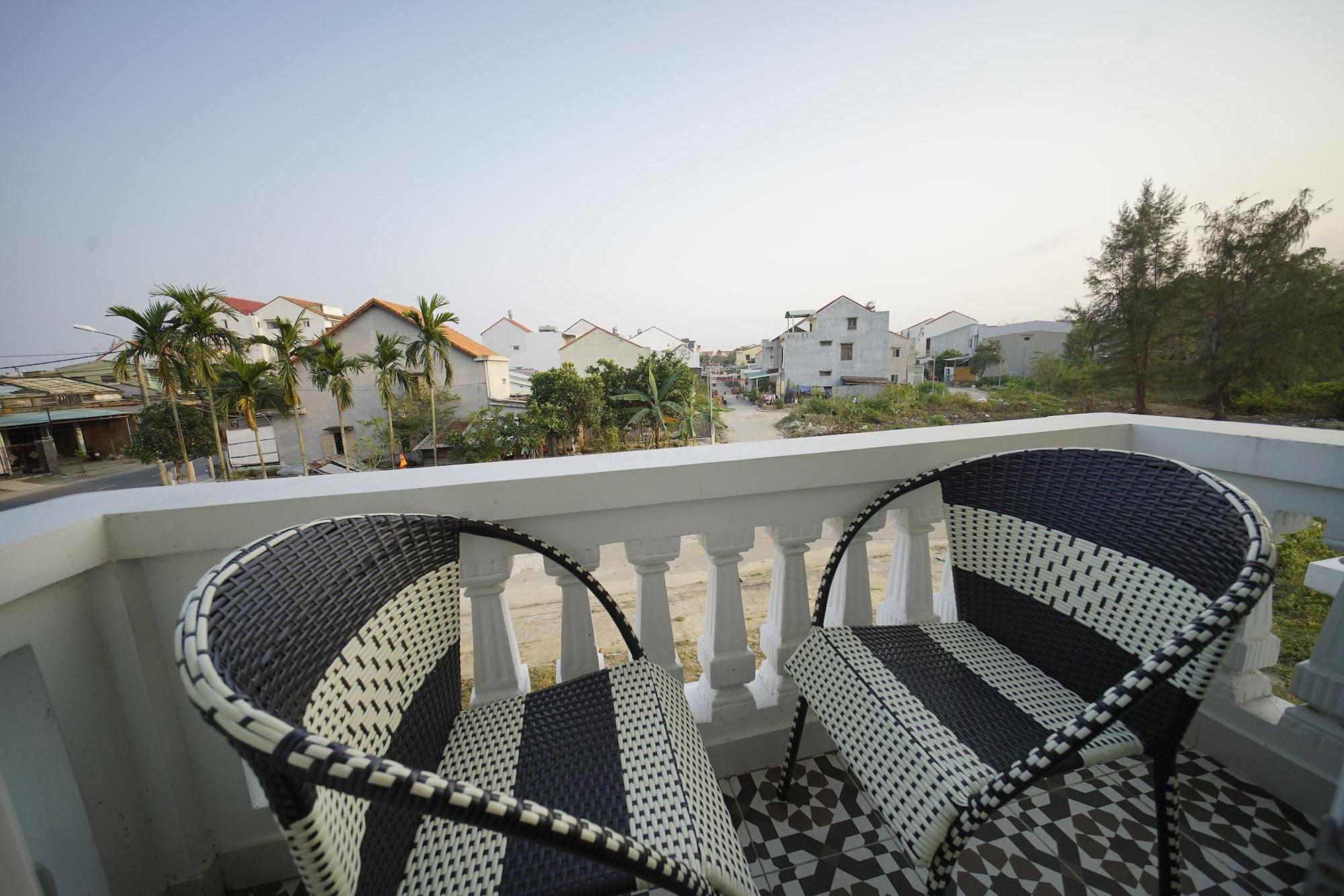 Golden Bell Backpacker Hotel&pool Bar Hoi An