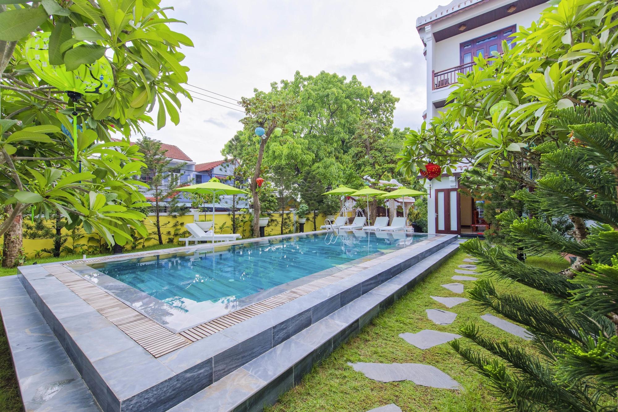 Hill * Hoi An