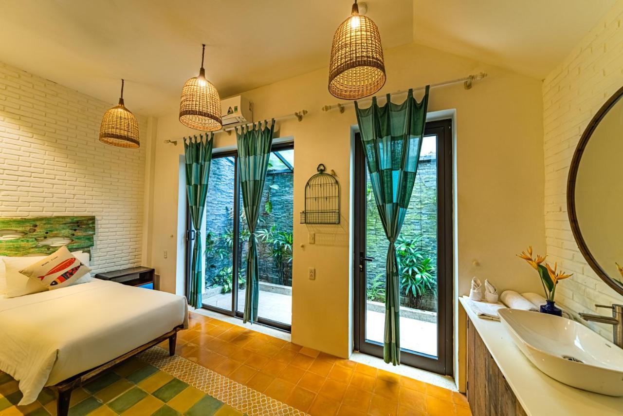 Beachside Boutique 3*