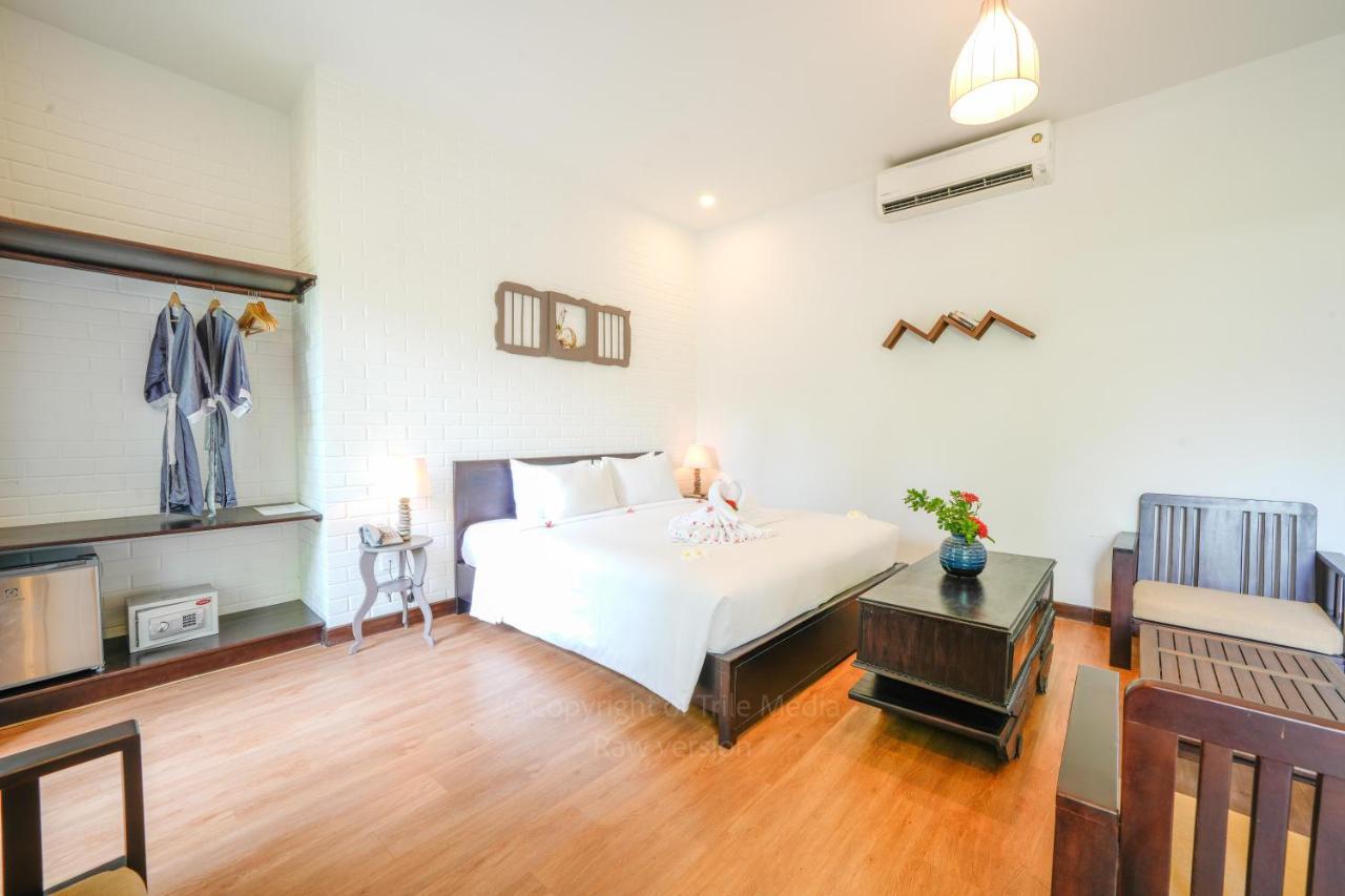 Blooms Boutique Village Resort