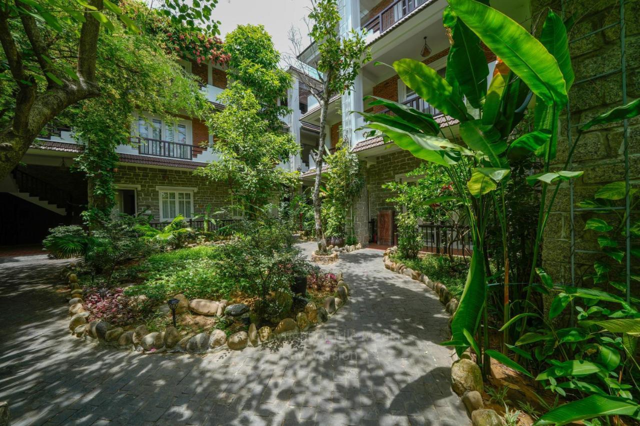 Resort Blooms Boutique Village