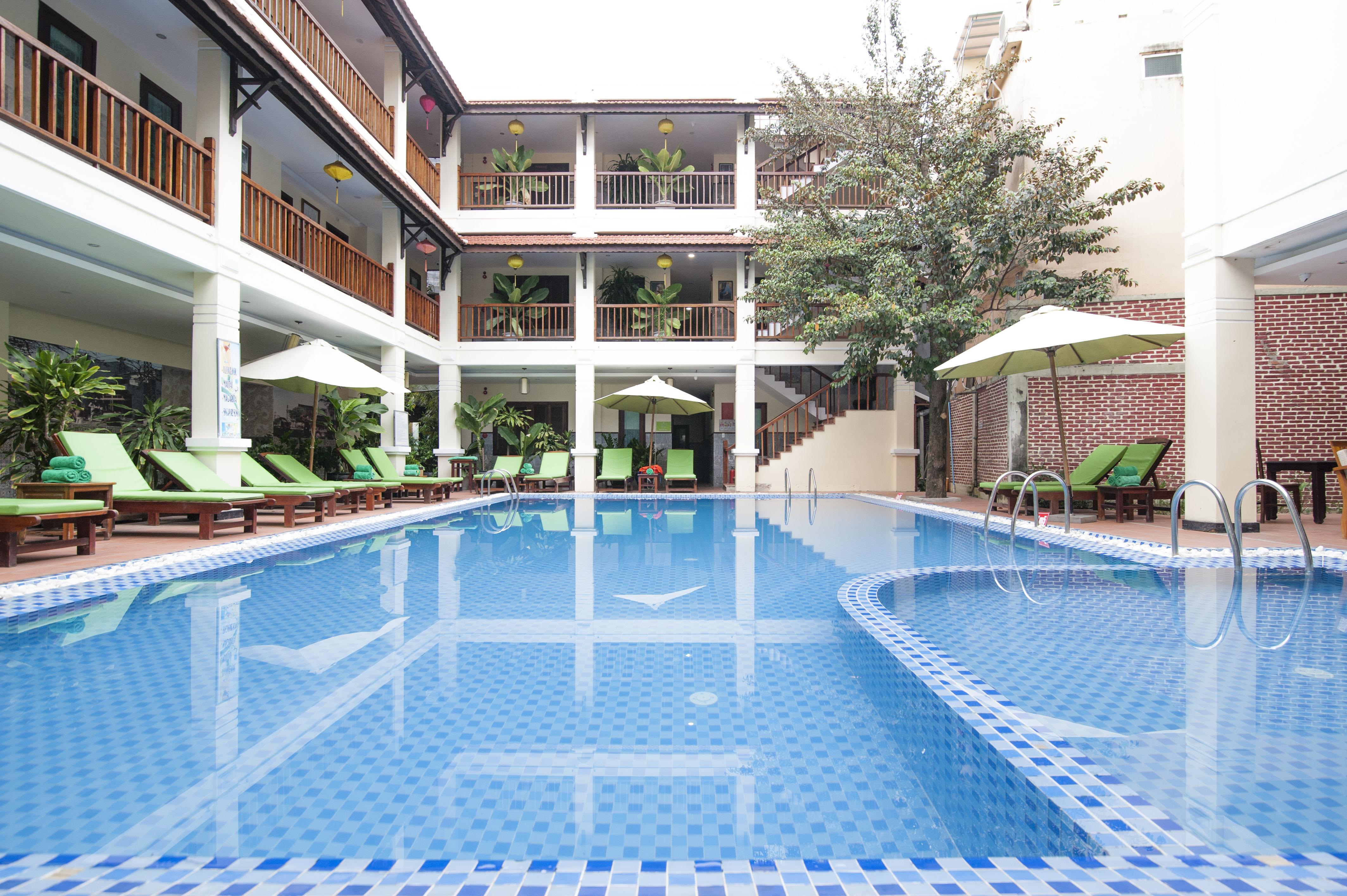 Heaven And Hotel 4*