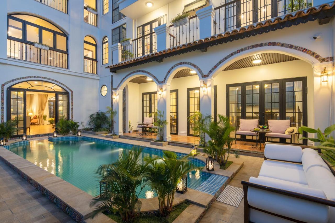Maison Fleur Luxury Hotel 5*