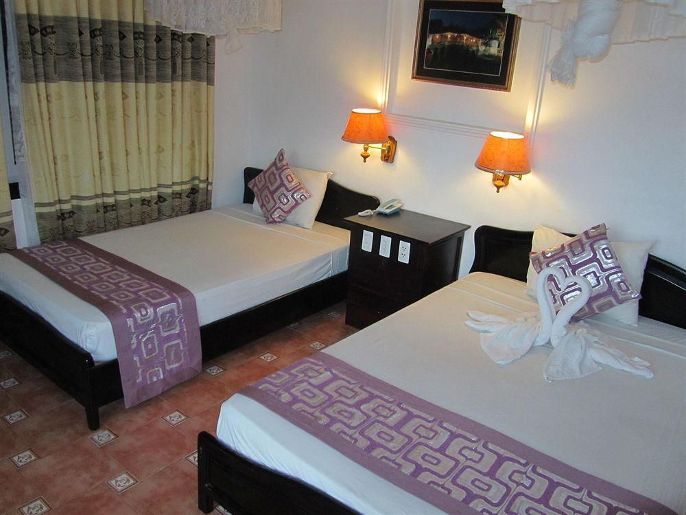 Dream Hotel 2*