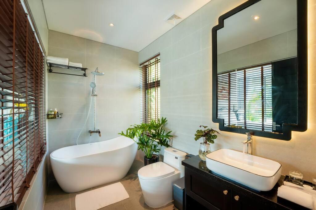 Casa - View Song Lang Man, Ho Boi Rieng Hoi An