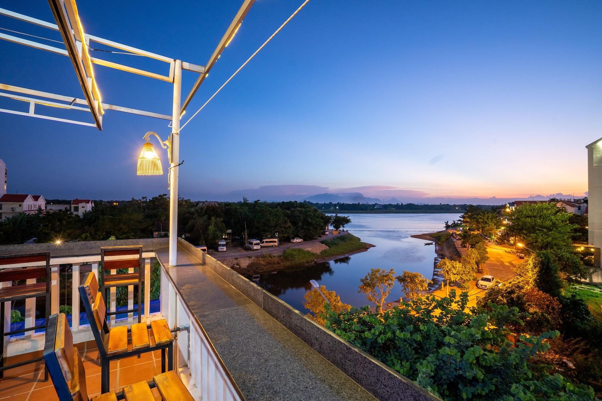 Villa Big Sea Riverside Hoi An