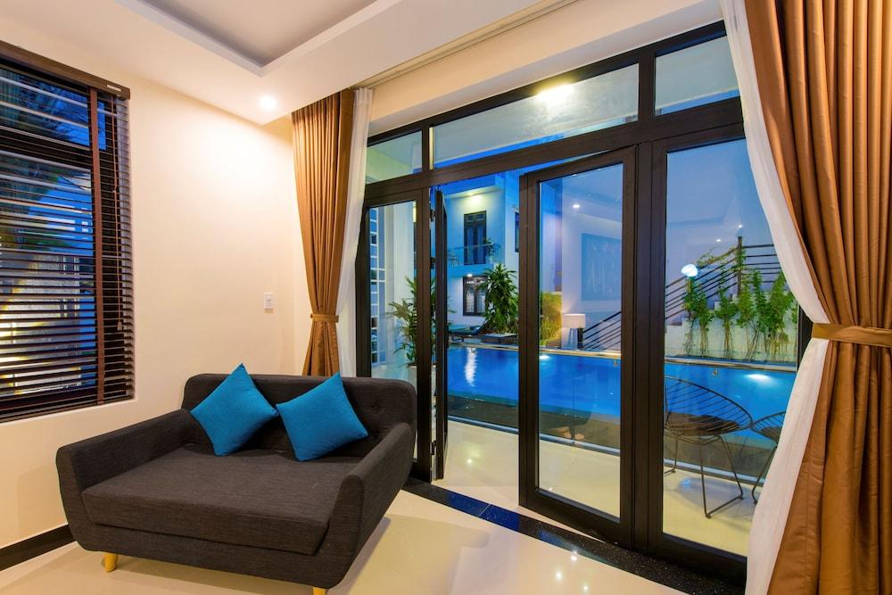 Banana Garden Villa *